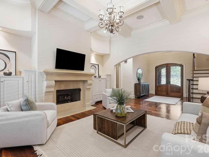 19115 Youngblood Road, Charlotte, NC 28278.  MLS# CAR4409218, YatesRealty ID 41588. 