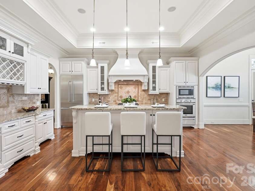19115 Youngblood Road, Charlotte, NC 28278.  MLS# CAR4409218, YatesRealty ID 41588. 