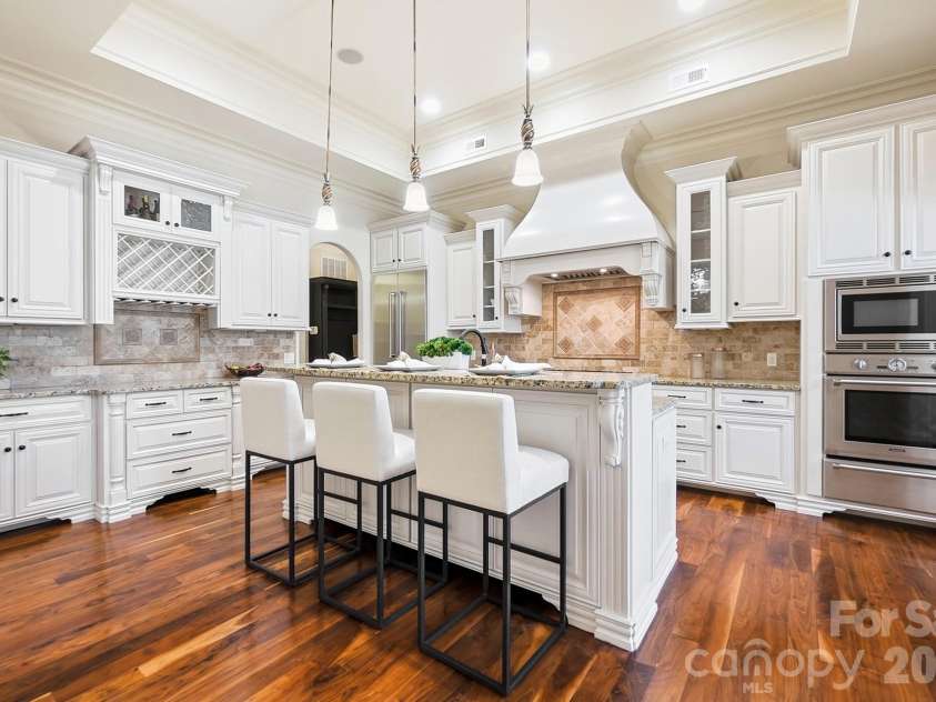 19115 Youngblood Road, Charlotte, NC 28278.  MLS# CAR4409218, YatesRealty ID 41588. 