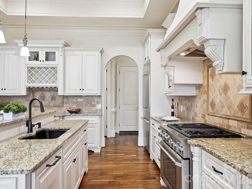 19115 Youngblood Road, Charlotte, NC 28278.  MLS# CAR4409218, YatesRealty ID 41588. 