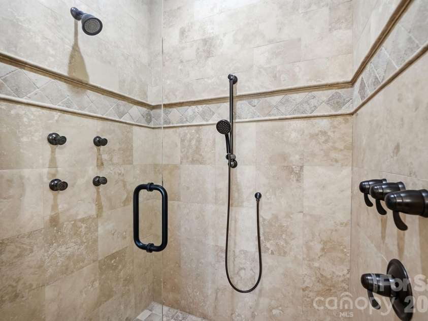 19115 Youngblood Road, Charlotte, NC 28278.  MLS# CAR4409218, YatesRealty ID 41588. 