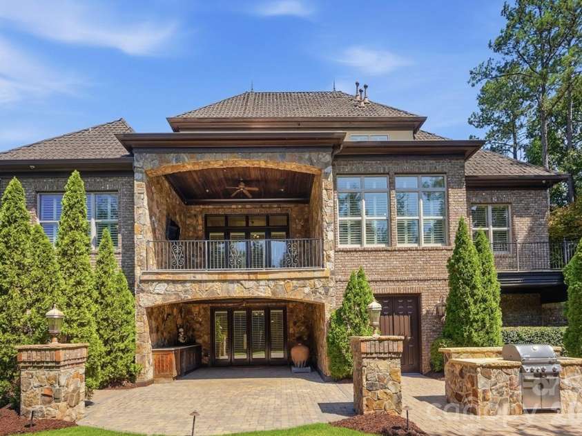 19115 Youngblood Road, Charlotte, NC 28278.  MLS# CAR4409218, YatesRealty ID 41588. 