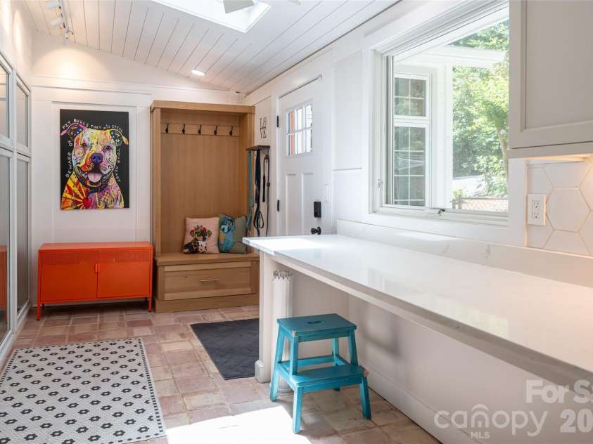 2511 Kanuga Road, Hendersonville, NC 28739.  MLS# CAR4409812, YatesRealty ID 41589. 