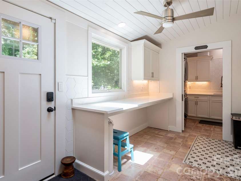 2511 Kanuga Road, Hendersonville, NC 28739.  MLS# CAR4409812, YatesRealty ID 41589. 