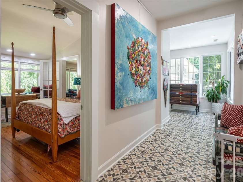 2511 Kanuga Road, Hendersonville, NC 28739.  MLS# CAR4409812, YatesRealty ID 41589. 