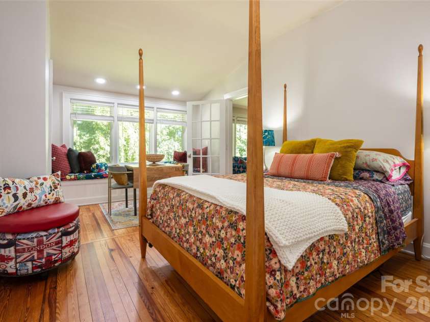 2511 Kanuga Road, Hendersonville, NC 28739.  MLS# CAR4409812, YatesRealty ID 41589. 