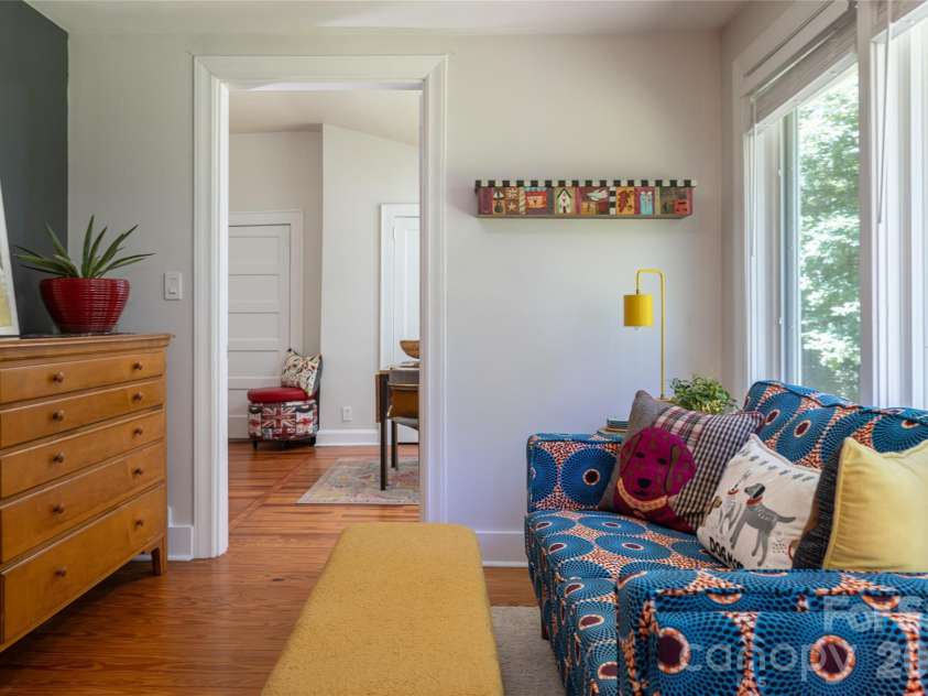 2511 Kanuga Road, Hendersonville, NC 28739.  MLS# CAR4409812, YatesRealty ID 41589. 