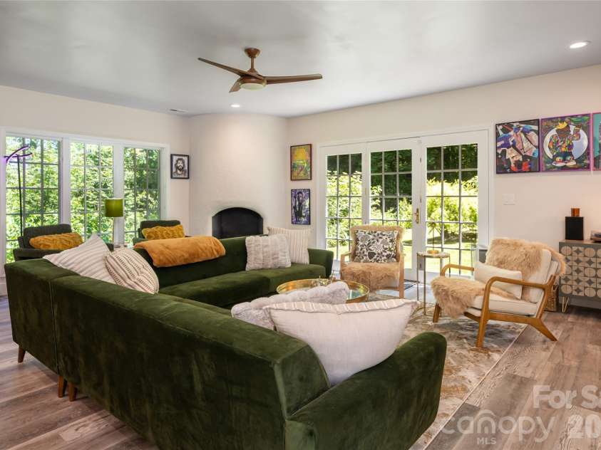 2511 Kanuga Road, Hendersonville, NC 28739.  MLS# CAR4409812, YatesRealty ID 41589. 