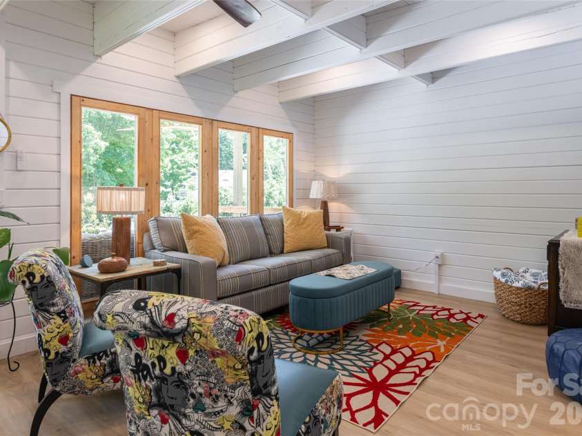 2511 Kanuga Road, Hendersonville, NC 28739.  MLS# CAR4409812, YatesRealty ID 41589. 