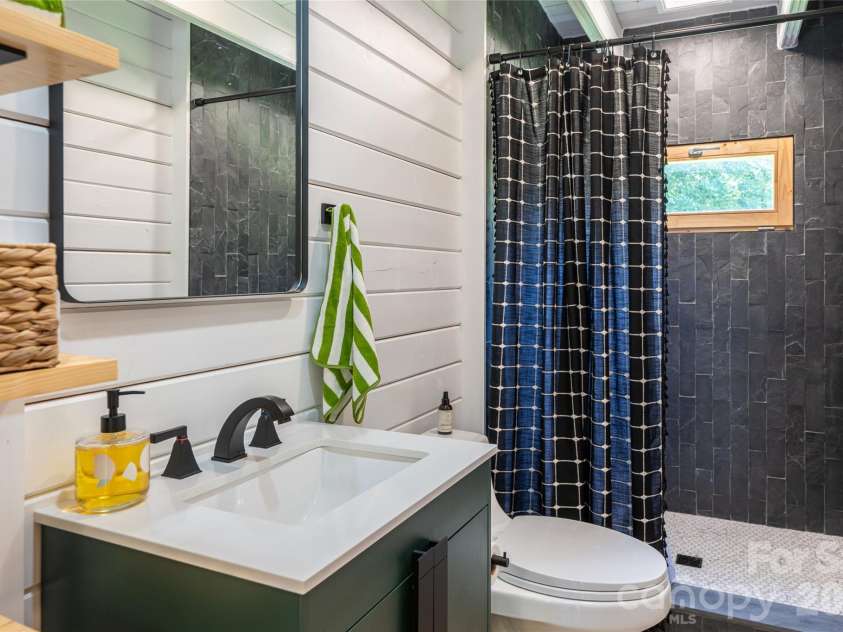 2511 Kanuga Road, Hendersonville, NC 28739.  MLS# CAR4409812, YatesRealty ID 41589. 
