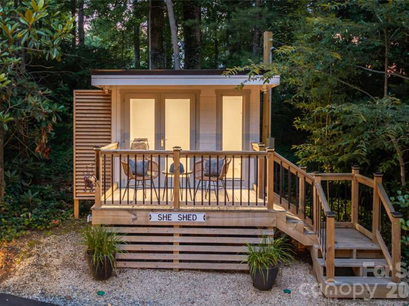 2511 Kanuga Road, Hendersonville, NC 28739.  MLS# CAR4409812, YatesRealty ID 41589. 