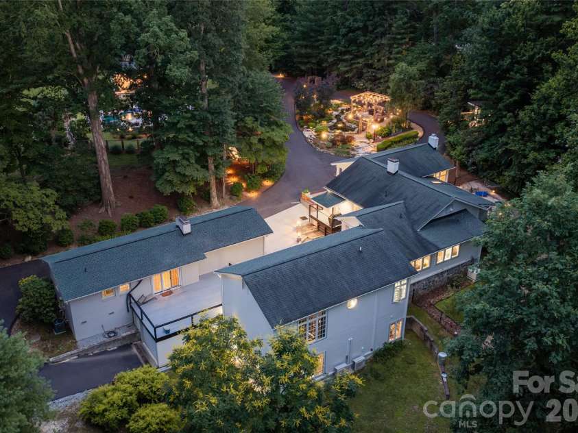 2511 Kanuga Road, Hendersonville, NC 28739.  MLS# CAR4409812, YatesRealty ID 41589. 