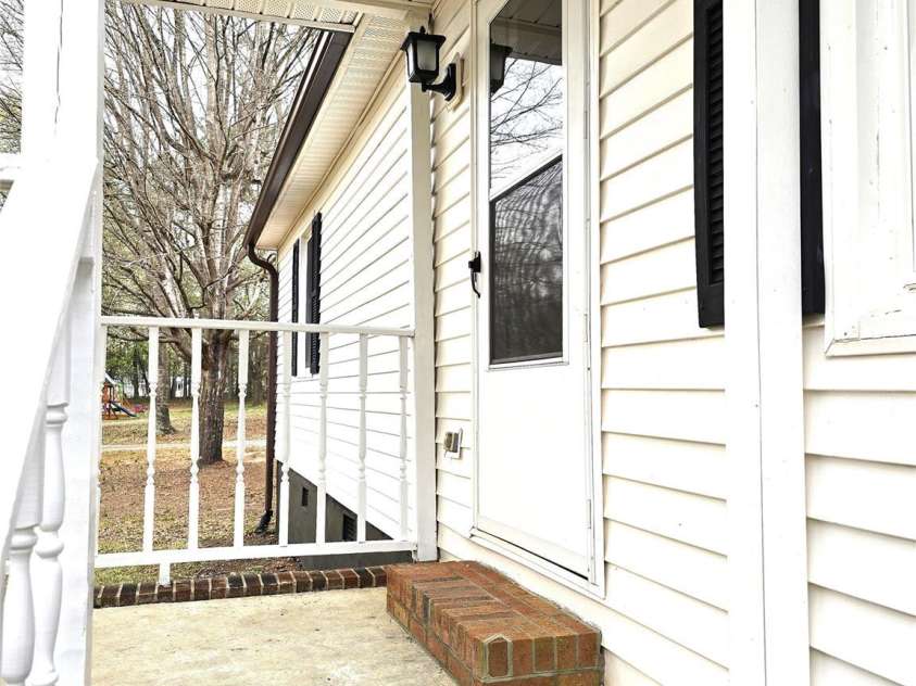 1607 NC 27 Highway, Lincolnton, NC 28092.  MLS# CAR4233470, YatesRealty ID 4159. 