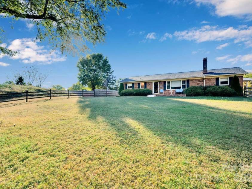 3168 Sossaman Place, Concord, NC 28025.  MLS# CAR4317213, YatesRealty ID 4159. 