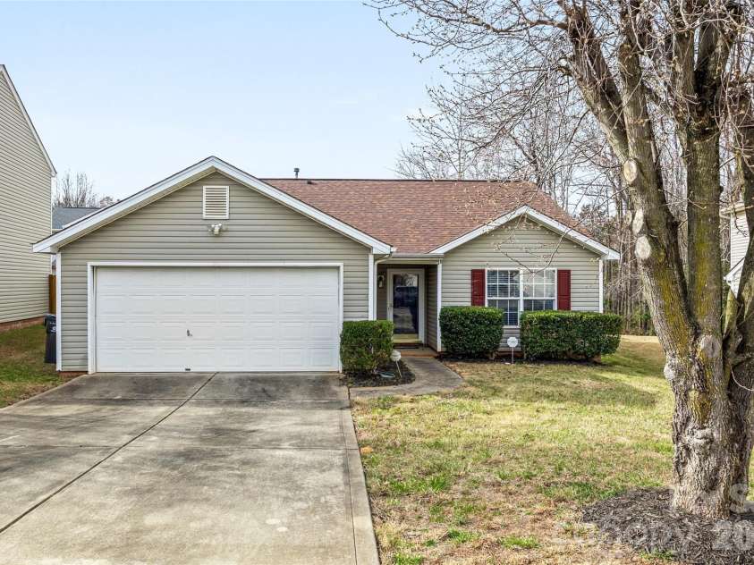 4907 Cornelia Drive, Charlotte, NC 28269.  MLS# CAR4319832, YatesRealty ID 4159. 