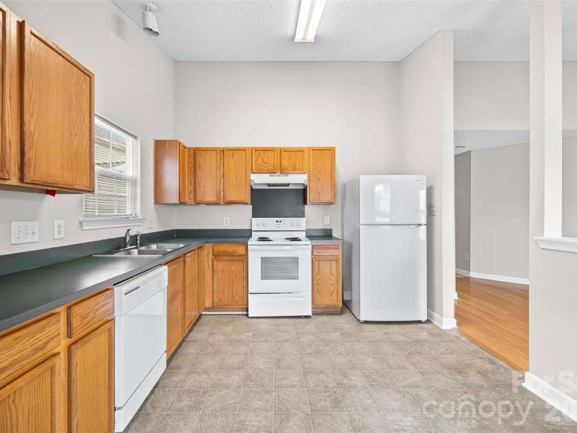 4907 Cornelia Drive, Charlotte, NC 28269.  MLS# CAR4319832, YatesRealty ID 4159. 