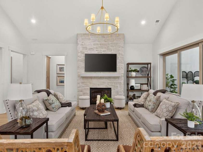 3098 Sherman Drive, Lancaster, SC 29720.  MLS# CAR4404508, YatesRealty ID 41590. Great Room