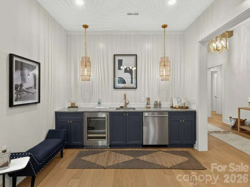 3098 Sherman Drive, Lancaster, SC 29720.  MLS# CAR4404508, YatesRealty ID 41590. Great Room Wet Bar