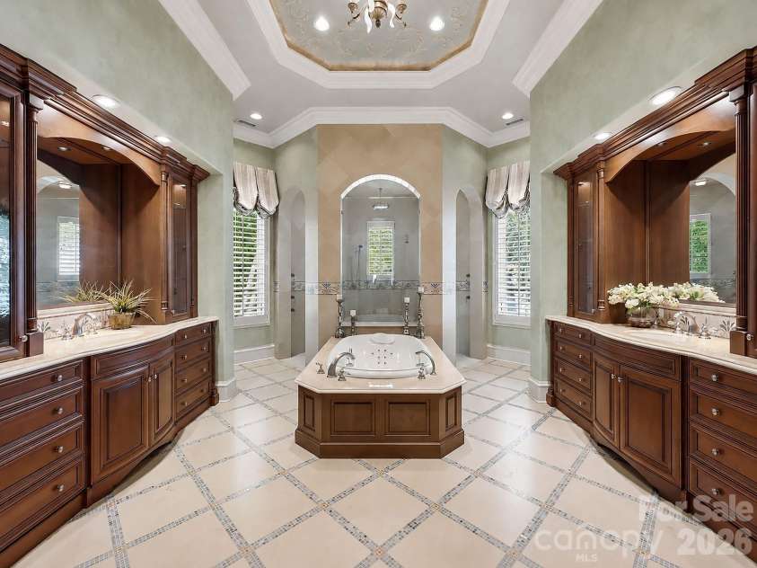 139 Hollen Lane, Mooresville, NC 28117.  MLS# CAR4406781, YatesRealty ID 41591. Primary Ensuite