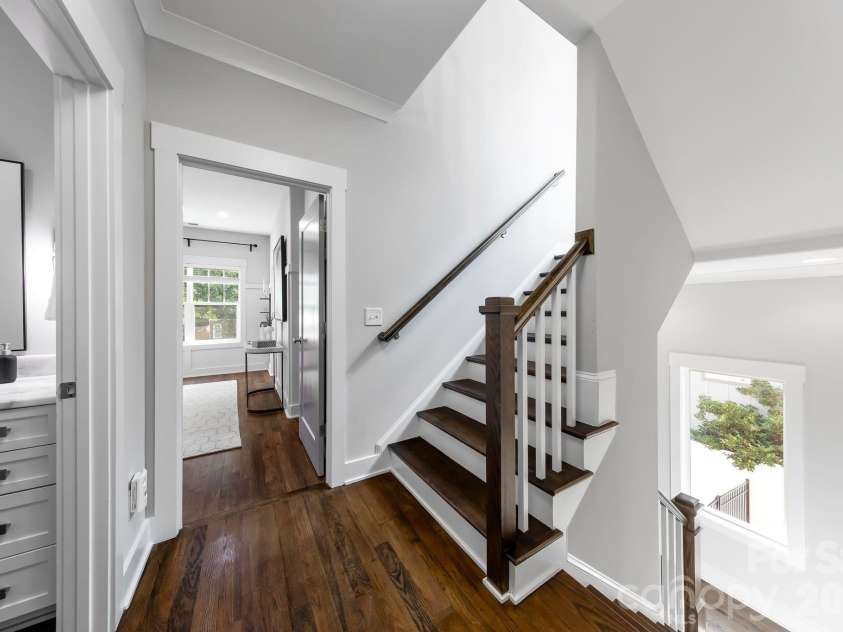 423 Sylvania Avenue, Charlotte, NC 28206.  MLS# CAR4409126, YatesRealty ID 41592. 