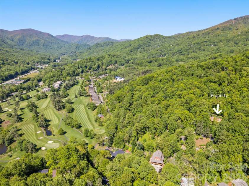969 Mountain View Drive, Maggie Valley, NC 28751.  MLS# CAR4406621, YatesRealty ID 41593. 