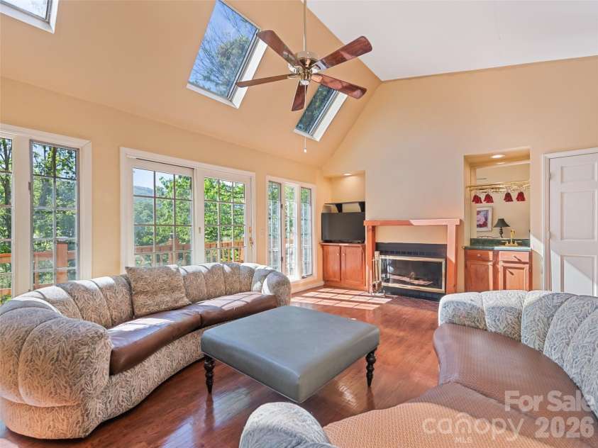 969 Mountain View Drive, Maggie Valley, NC 28751.  MLS# CAR4406621, YatesRealty ID 41593. 
