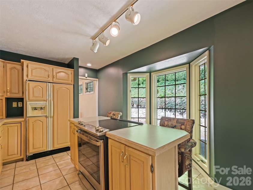 969 Mountain View Drive, Maggie Valley, NC 28751.  MLS# CAR4406621, YatesRealty ID 41593. 