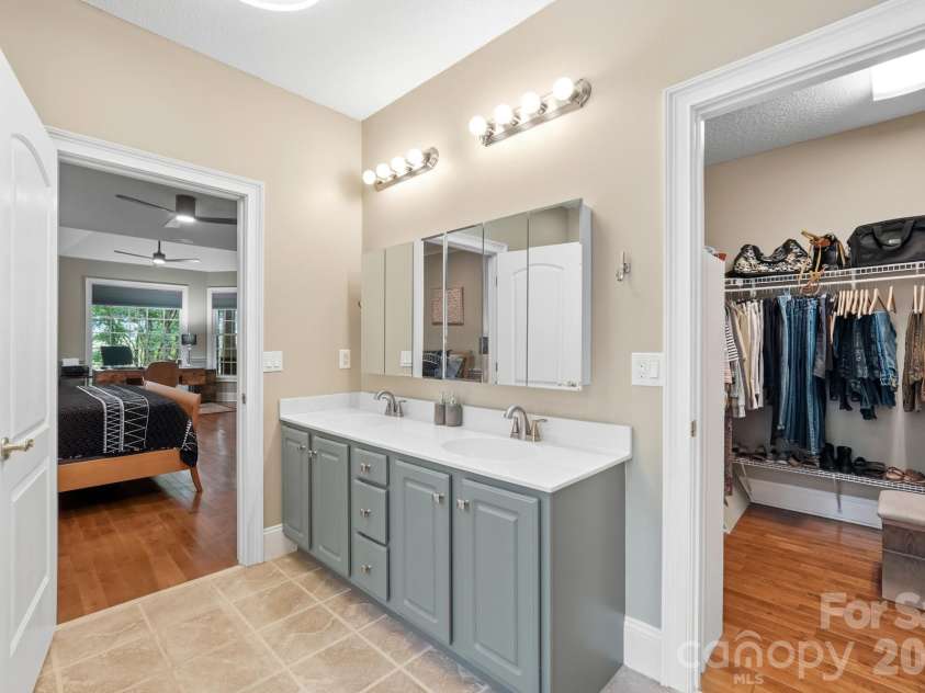 1220 Grun Augen Drive, Richburg, SC 29729.  MLS# CAR4401037, YatesRealty ID 41594. 