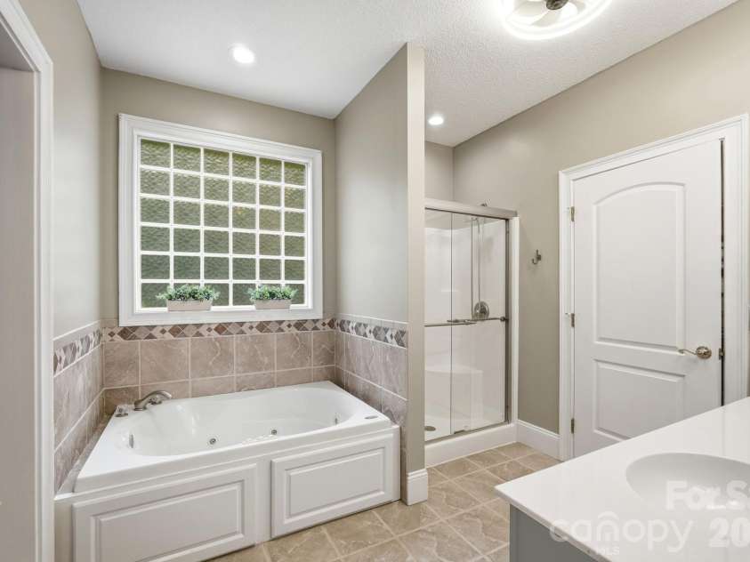 1220 Grun Augen Drive, Richburg, SC 29729.  MLS# CAR4401037, YatesRealty ID 41594. 