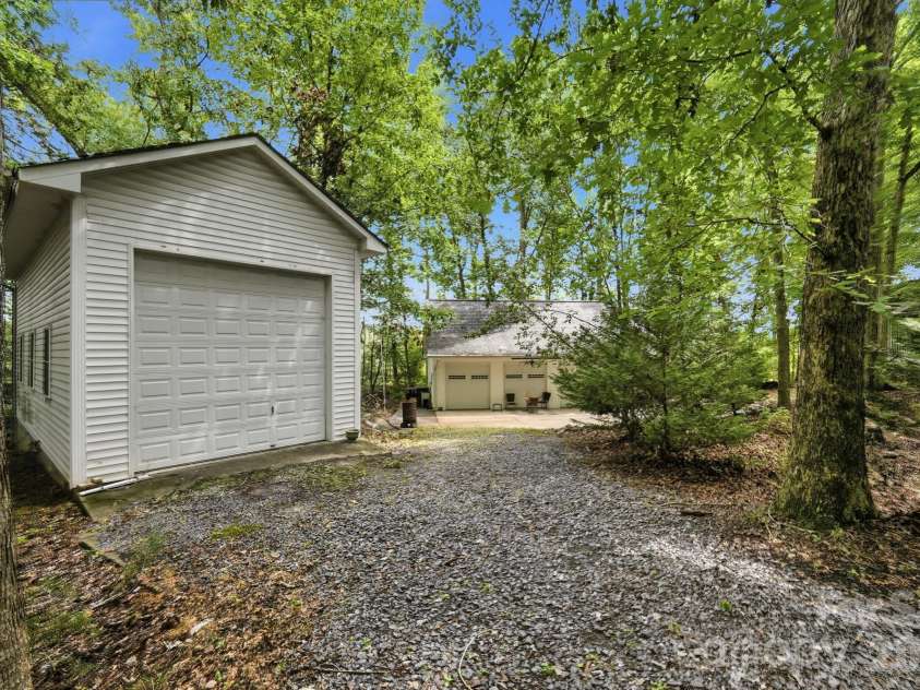 1220 Grun Augen Drive, Richburg, SC 29729.  MLS# CAR4401037, YatesRealty ID 41594. 