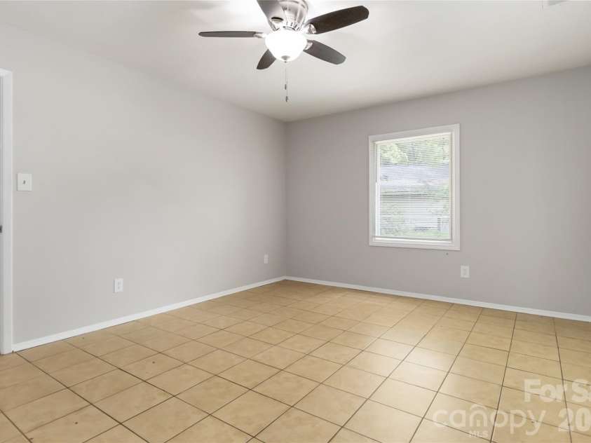 6317 Old Coach Road, Charlotte, NC 28215.  MLS# CAR4410165, YatesRealty ID 41595. 