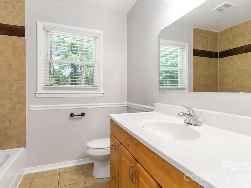 6317 Old Coach Road, Charlotte, NC 28215.  MLS# CAR4410165, YatesRealty ID 41595. 