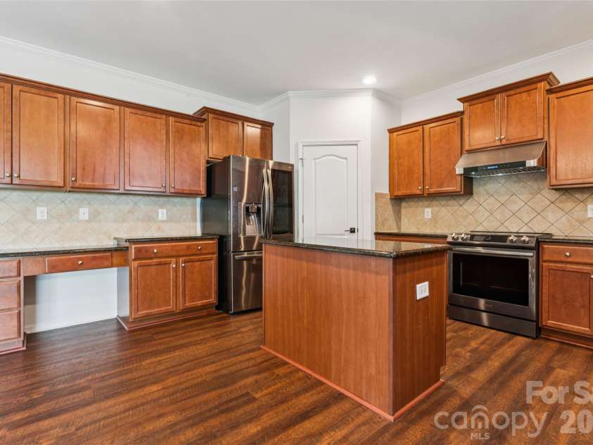 14007 Highland Meadow Road, Charlotte, NC 28273.  MLS# CAR4403552, YatesRealty ID 41596. 