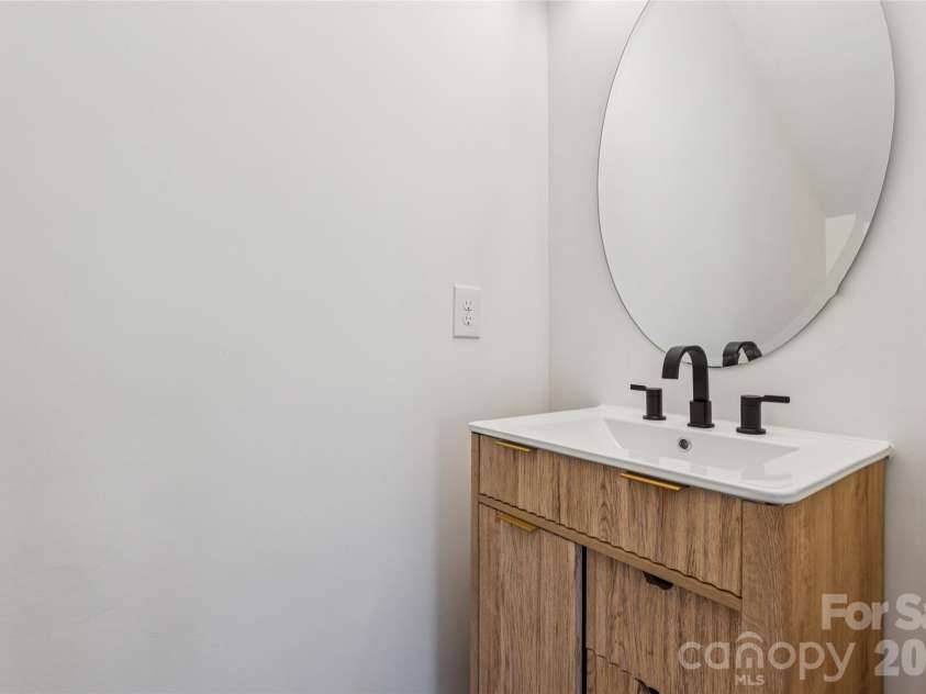 14007 Highland Meadow Road, Charlotte, NC 28273.  MLS# CAR4403552, YatesRealty ID 41596. 