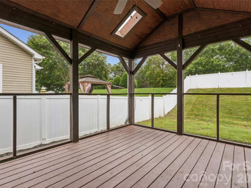 14007 Highland Meadow Road, Charlotte, NC 28273.  MLS# CAR4403552, YatesRealty ID 41596. 