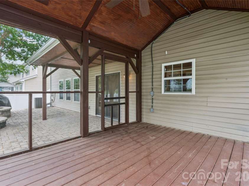 14007 Highland Meadow Road, Charlotte, NC 28273.  MLS# CAR4403552, YatesRealty ID 41596. 
