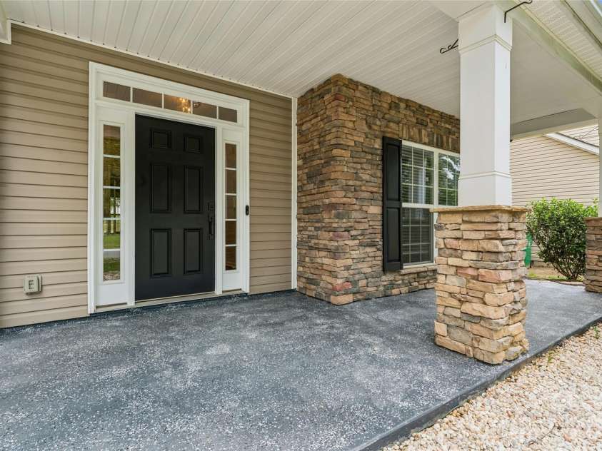 14007 Highland Meadow Road, Charlotte, NC 28273.  MLS# CAR4403552, YatesRealty ID 41596. 