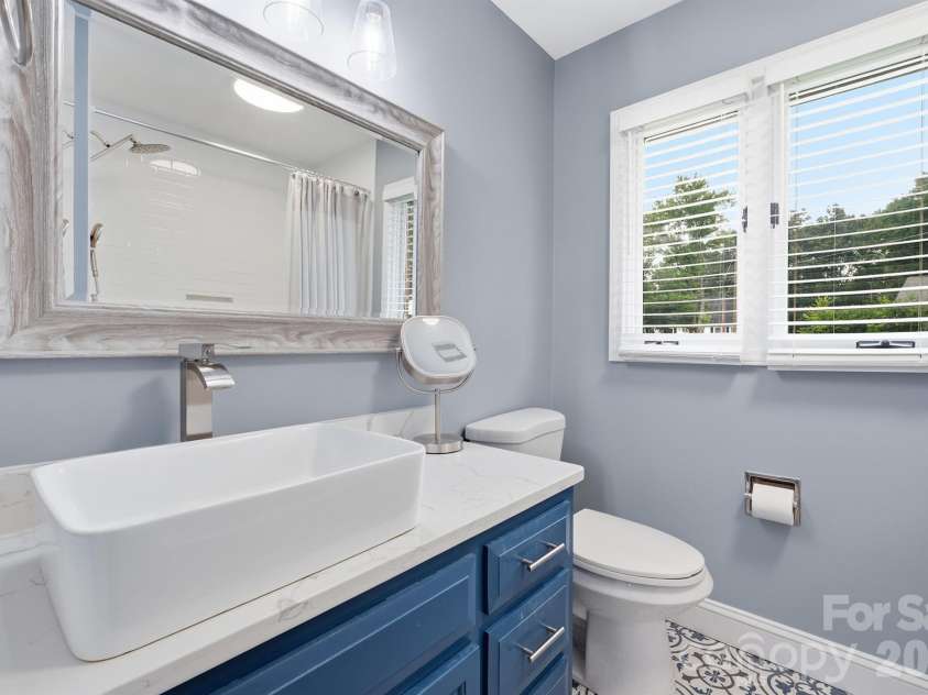 1419 Stoneyridge Drive, Charlotte, NC 28214.  MLS# CAR4411304, YatesRealty ID 41597. 