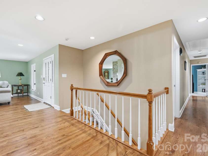 1419 Stoneyridge Drive, Charlotte, NC 28214.  MLS# CAR4411304, YatesRealty ID 41597. 
