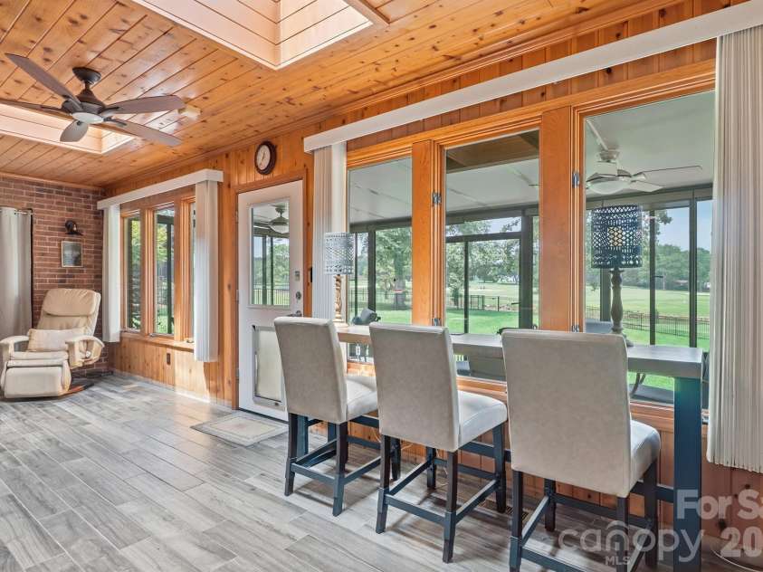 1419 Stoneyridge Drive, Charlotte, NC 28214.  MLS# CAR4411304, YatesRealty ID 41597. 