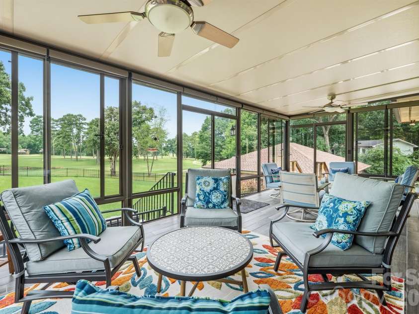 1419 Stoneyridge Drive, Charlotte, NC 28214.  MLS# CAR4411304, YatesRealty ID 41597. 