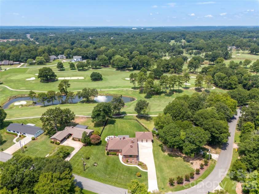 1419 Stoneyridge Drive, Charlotte, NC 28214.  MLS# CAR4411304, YatesRealty ID 41597. 