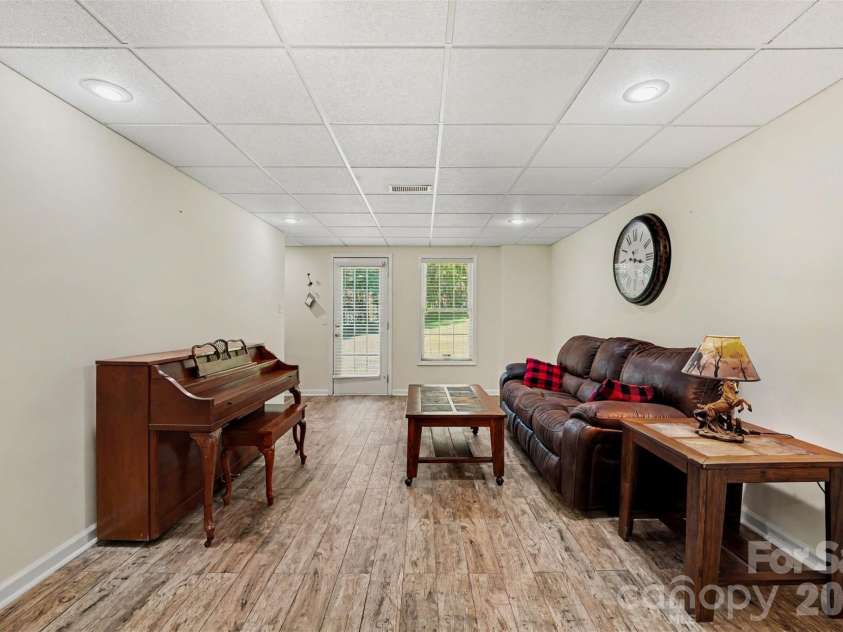4858 Elmhurst Drive, Hickory, NC 28601.  MLS# CAR4402326, YatesRealty ID 41598. Fully finished basement