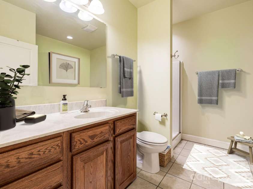 28 Trafalgar Circle, Asheville, NC 28805.  MLS# CAR4294578, YatesRealty ID 416. 