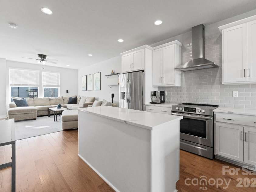 2310 Elizabeth Mill Place, Charlotte, NC 28208.  MLS# CAR4340084, YatesRealty ID 4160. 