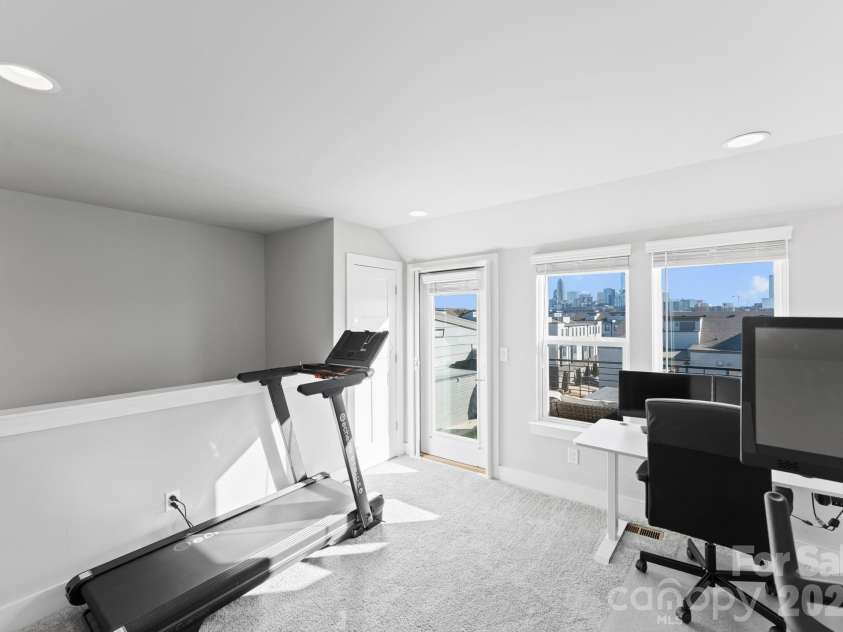 2310 Elizabeth Mill Place, Charlotte, NC 28208.  MLS# CAR4340084, YatesRealty ID 4160. 