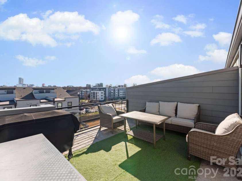 2310 Elizabeth Mill Place, Charlotte, NC 28208.  MLS# CAR4340084, YatesRealty ID 4160. 