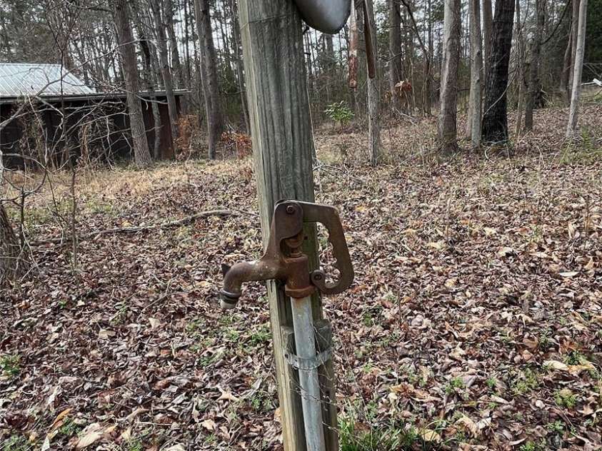 350 Brawley Road, Cleveland, NC 27013.  MLS# CAR4233746, YatesRealty ID 4160. 