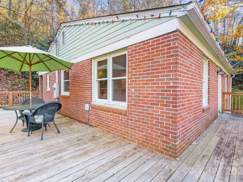 456 Rector Corner Road, Marshall, NC 28753.  MLS# CAR4319873, YatesRealty ID 4160. 