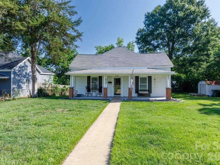 829 Steele Street, Rock Hill, SC 29730.  MLS# CAR4394166, YatesRealty ID 41601. 